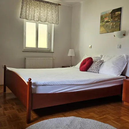 Kro Pod Grebenom Podčetrtek