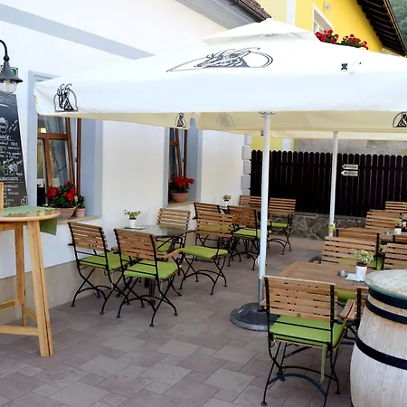 Pod Grebenom 3* Podčetrtek