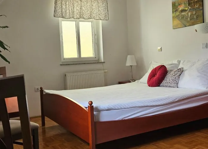 Pod Grebenom Inn Podcetrtek